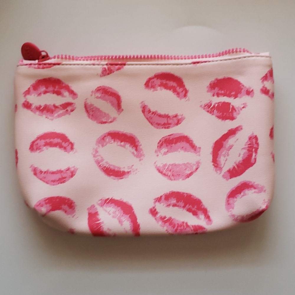 Makeup bag